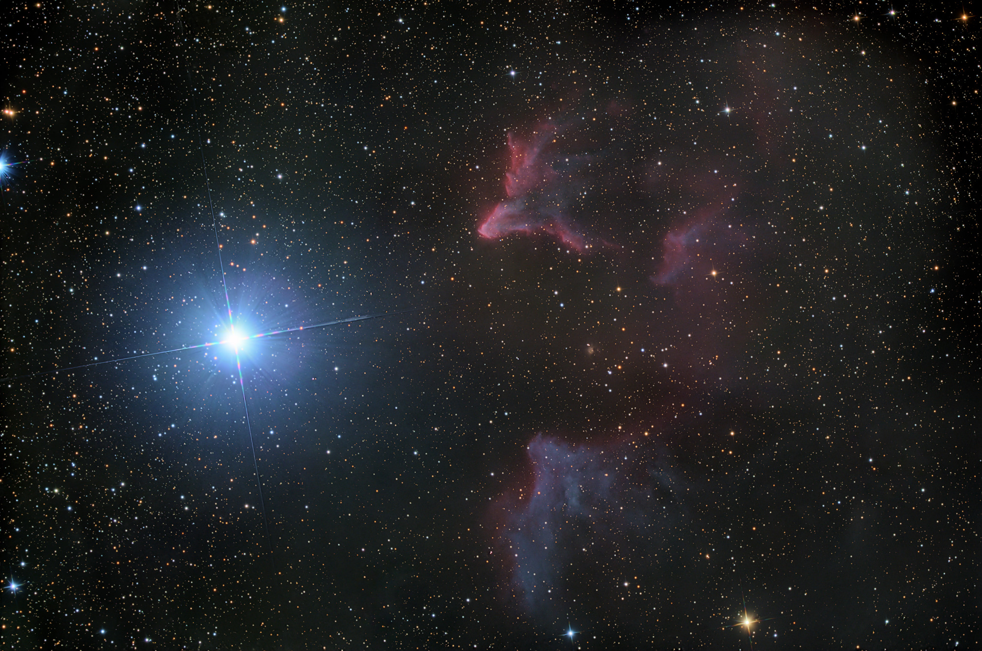 IC 63 und IC 59 sind Emissionsnebel im Sternbild Kassiopeia am Nordsternhimmel, nahe dem hellen Stern Gamma Cassiopeia (γ Cas).
